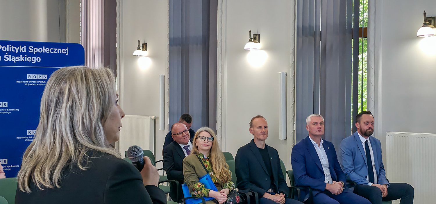 Uczestnicy uroczystości podpisania listu intencyjnego CUS